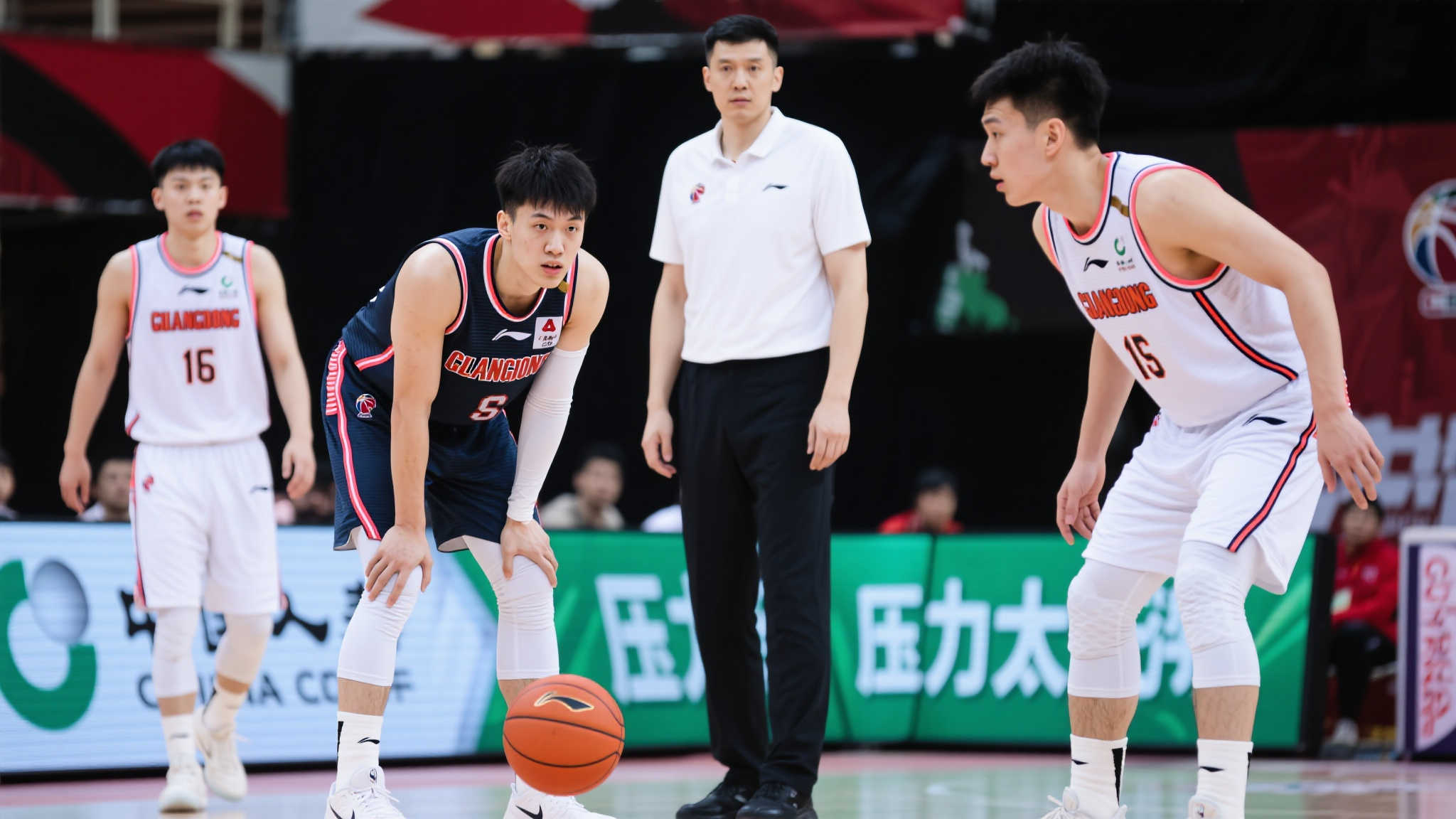 以目前水晶 以目前水晶